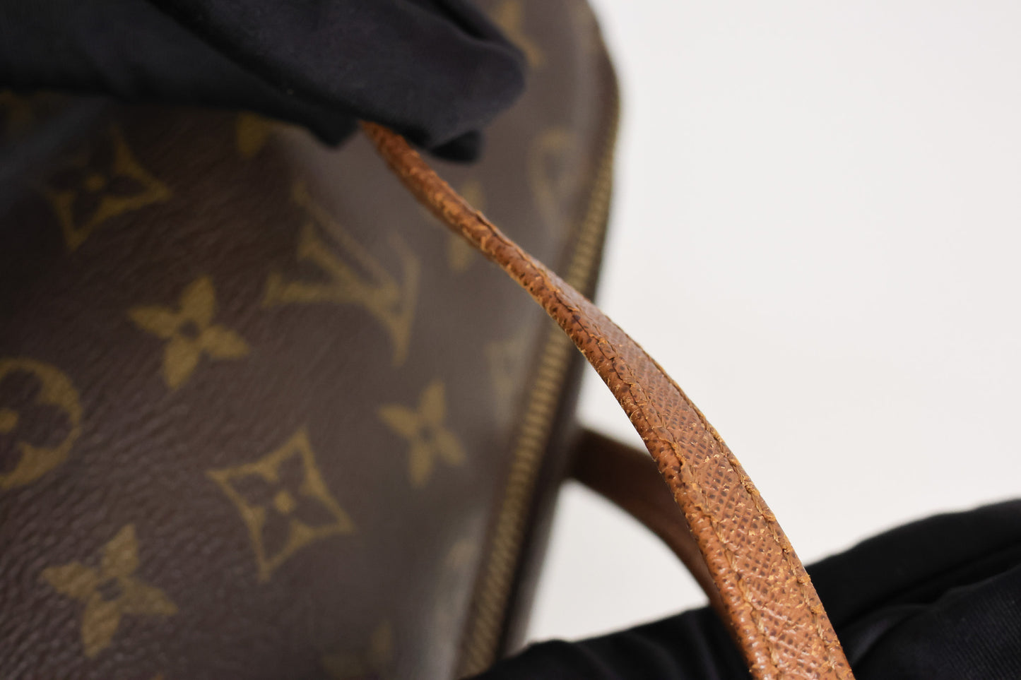 Louis Vuitton Papillon 26