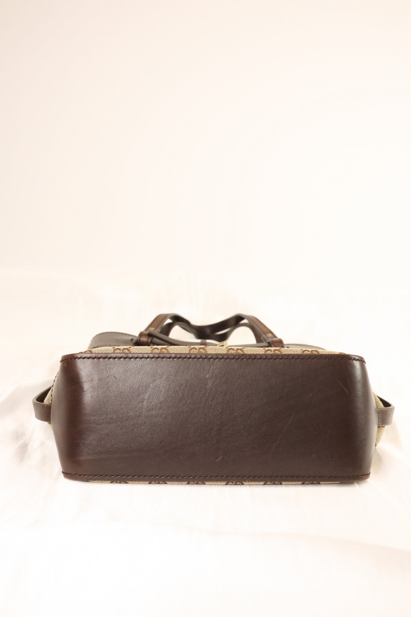 Gucci Belted Bucket Tote bag
