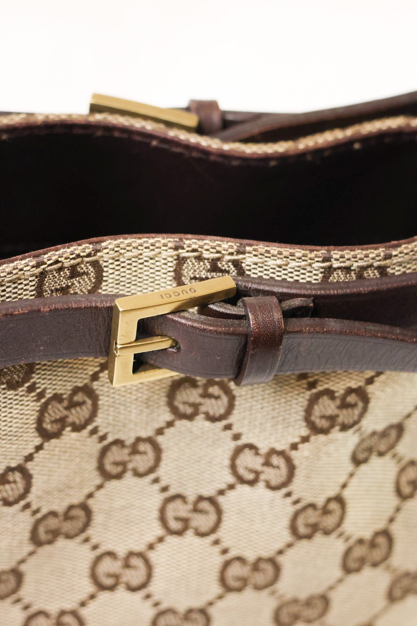 Gucci Belted Bucket Tote bag