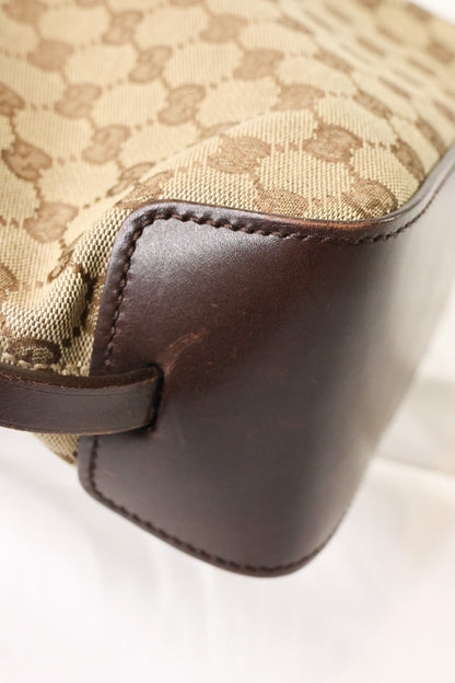 Gucci Belted Bucket Tote bag