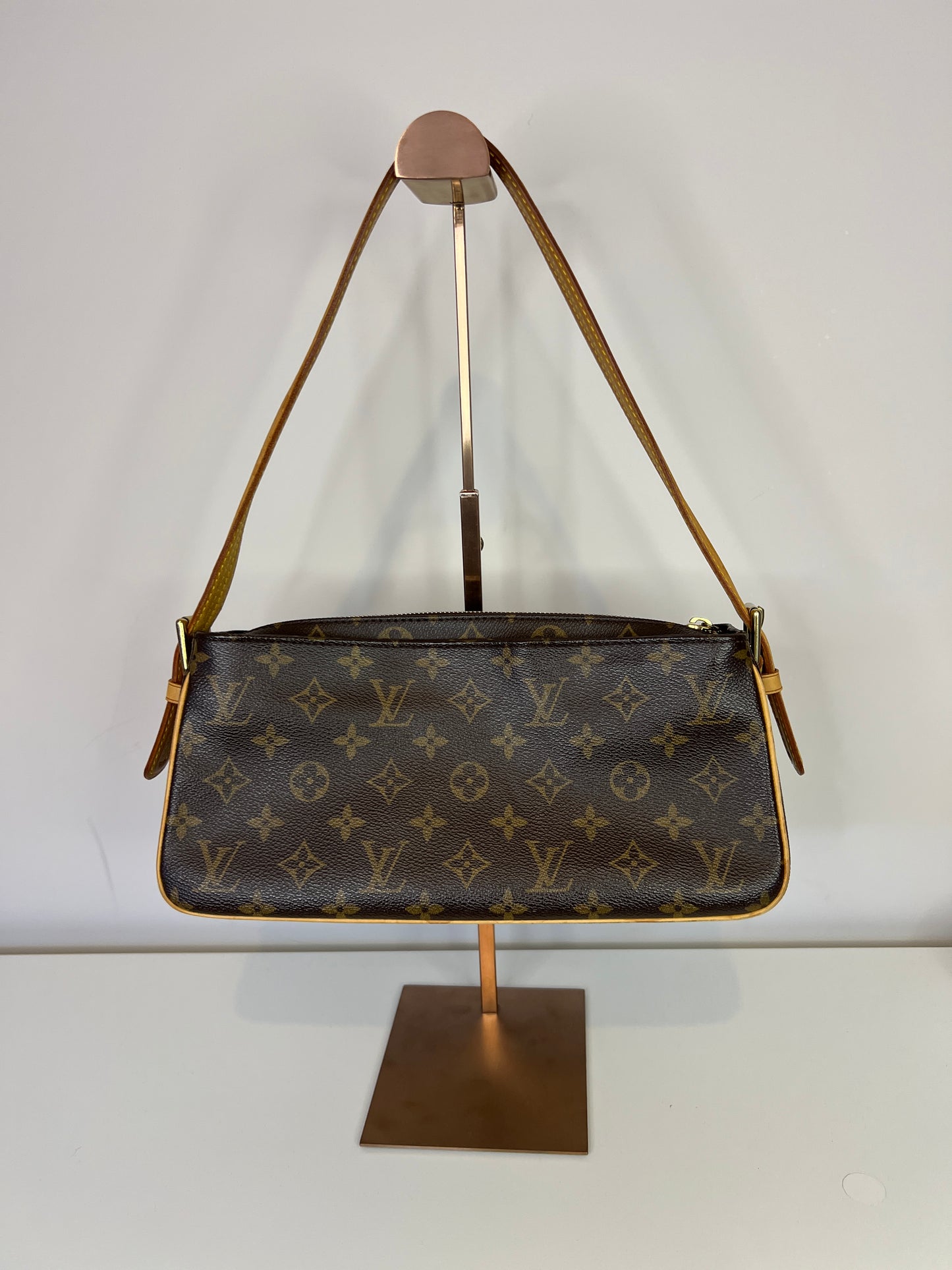 Louis Vuitton Viva Cité MM Monogram